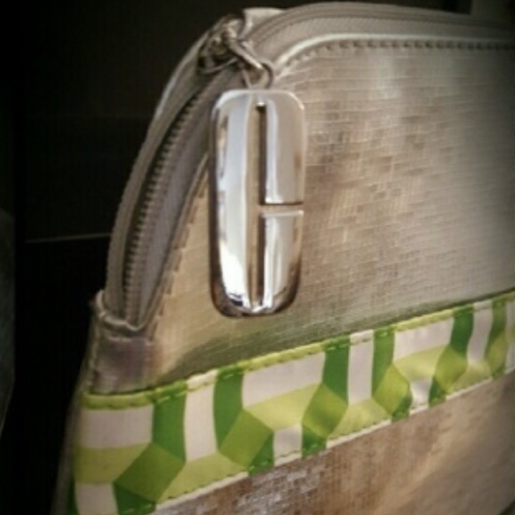 Clinique Cosmetic Travel Pouch - Picture 2 of 7